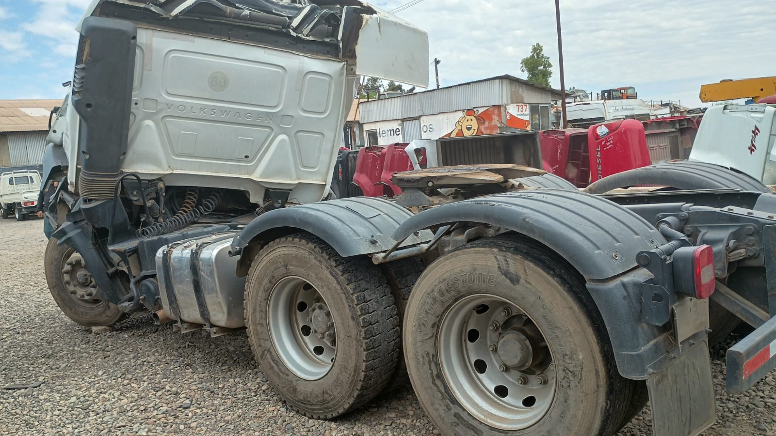 REPUESTOS EN GENREAL Volkswagen CONSTELLATION 25.360 HR 2011  USADO  EN DESARME
